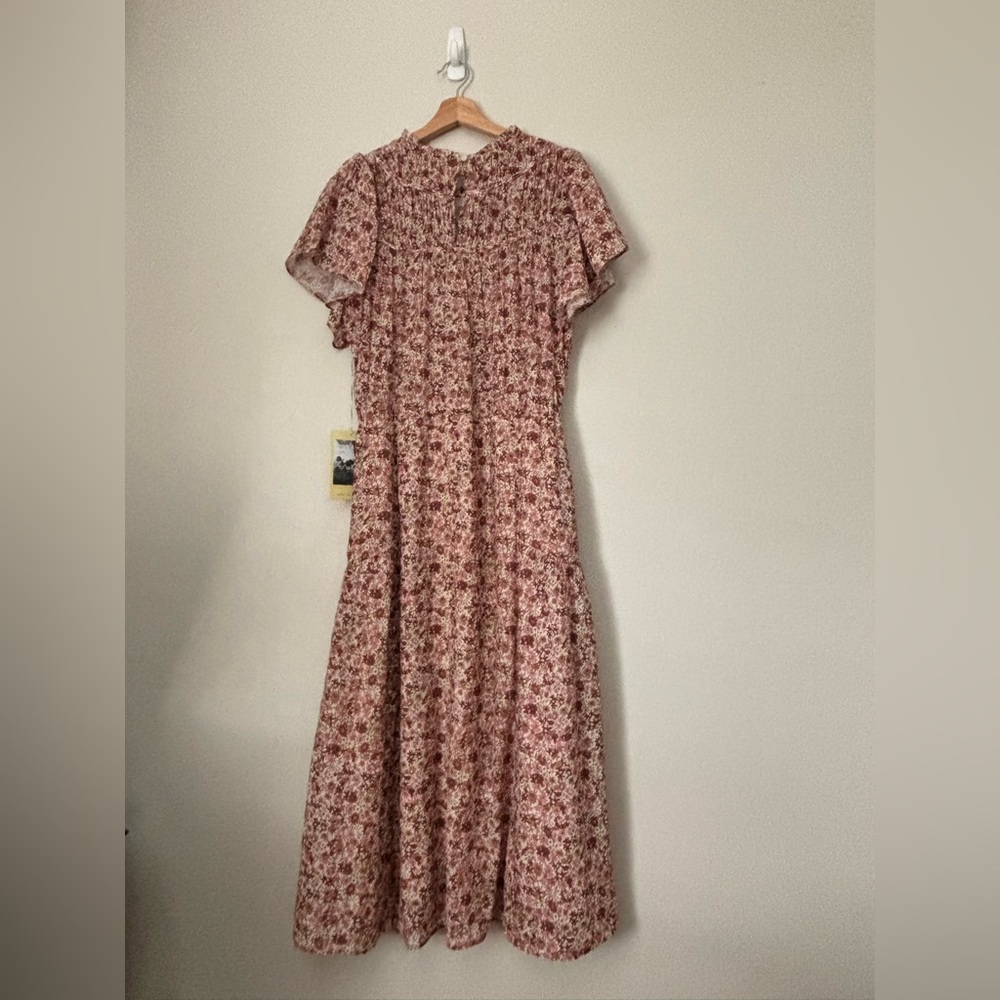 Trovata Floral Flutter Sleeve Midi Dress - Picture 5 of 14